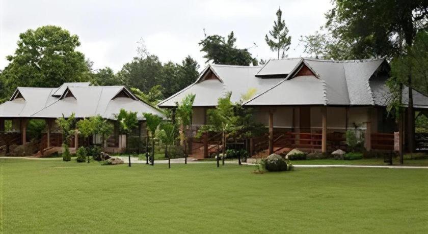 Chiangkham Luang Resort Chiang Dao Exteriör bild