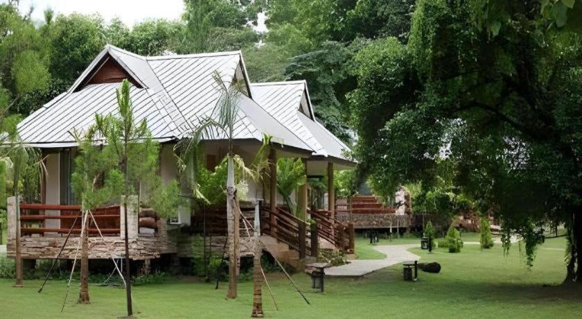 Chiangkham Luang Resort Chiang Dao Exteriör bild